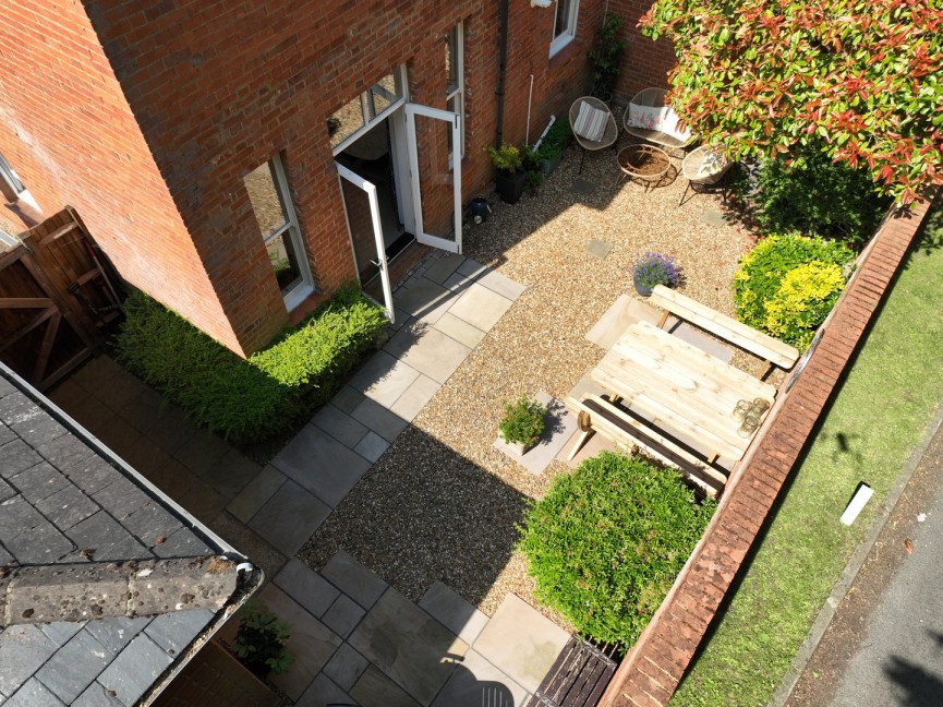 2 bedroom House for Sale Sherrards Mansions, Welwyn Garden City, Hertfordshire