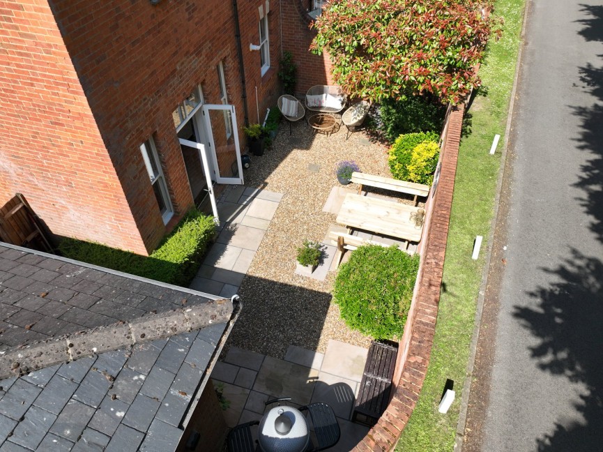 2 bedroom House for Sale Sherrards Mansions, Welwyn Garden City, Hertfordshire