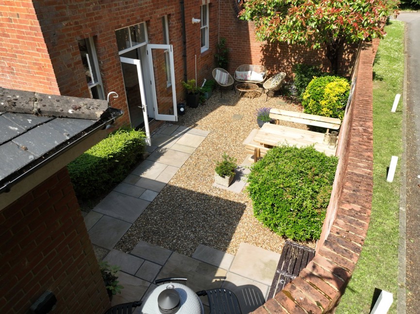 2 bedroom House for Sale Sherrards Mansions, Welwyn Garden City, Hertfordshire