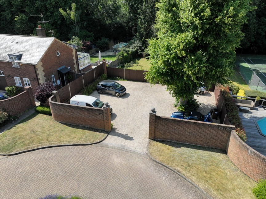 2 bedroom House for Sale Sherrards Mansions, Welwyn Garden City, Hertfordshire