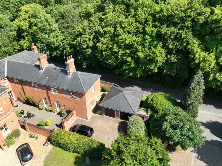2 bedroom House for Sale Sherrards Mansions, Welwyn Garden City, Hertfordshire