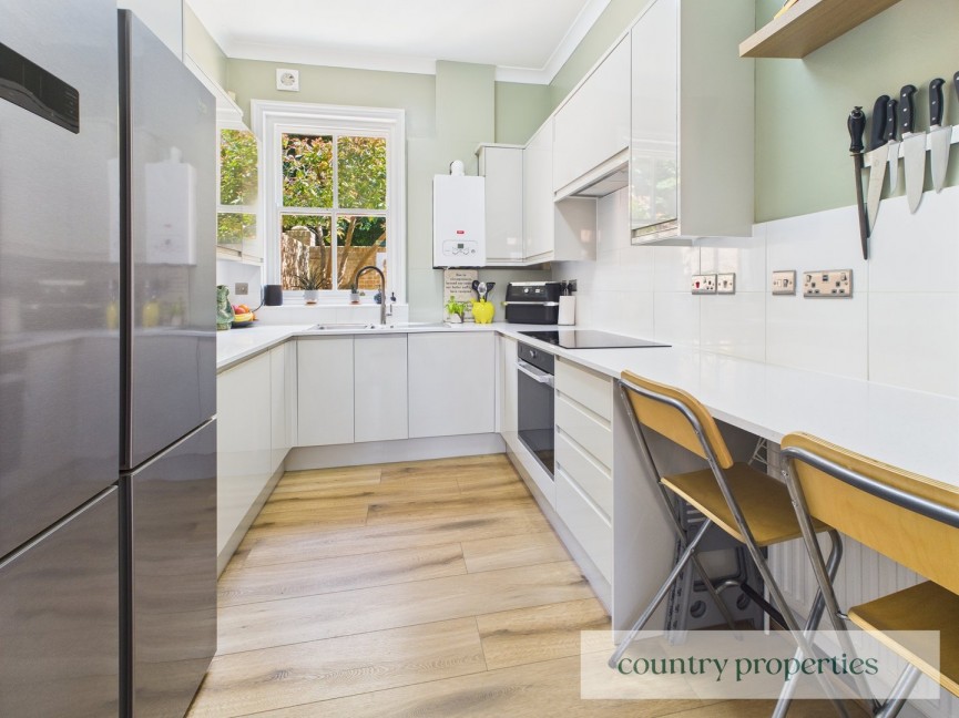 2 bedroom House for Sale Sherrards Mansions, Welwyn Garden City, Hertfordshire