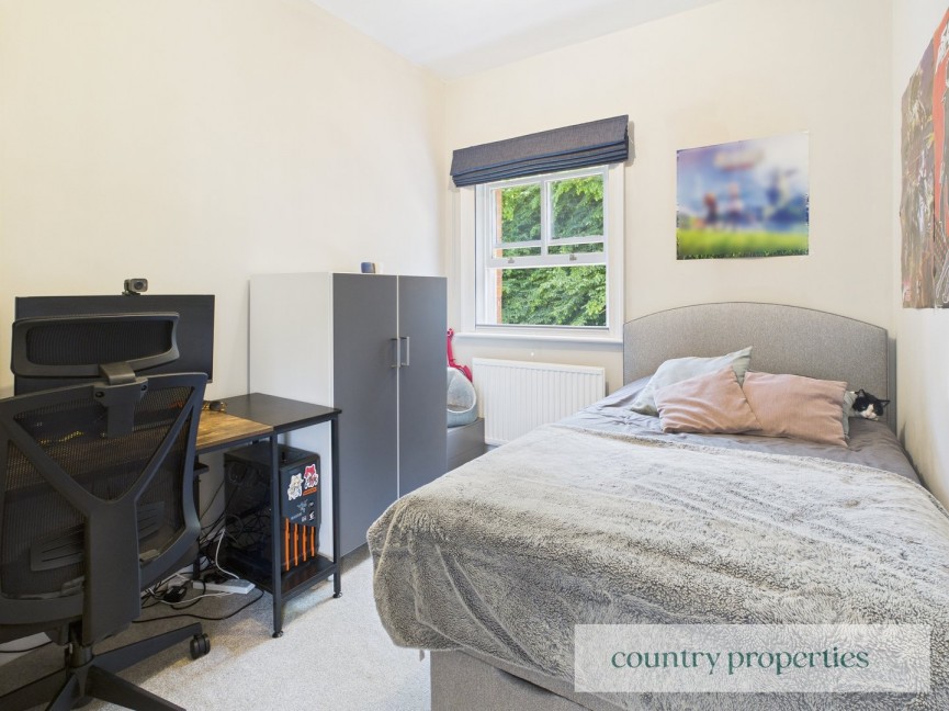 2 bedroom House for Sale Sherrards Mansions, Welwyn Garden City, Hertfordshire