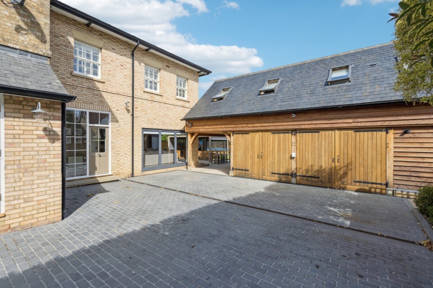4 bedroom House for Sale The Baulk, Biggleswade, Bedfordshire