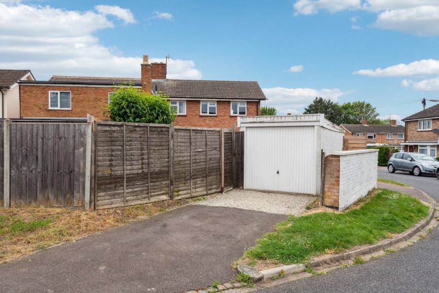Carters Way, Arlesey, Bedfordshire