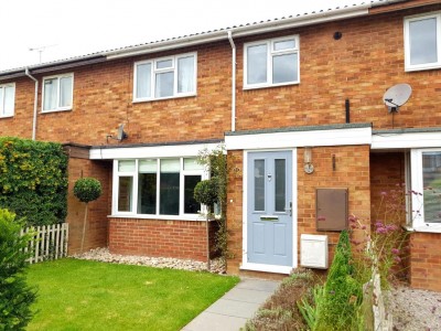 High Road, Shillington