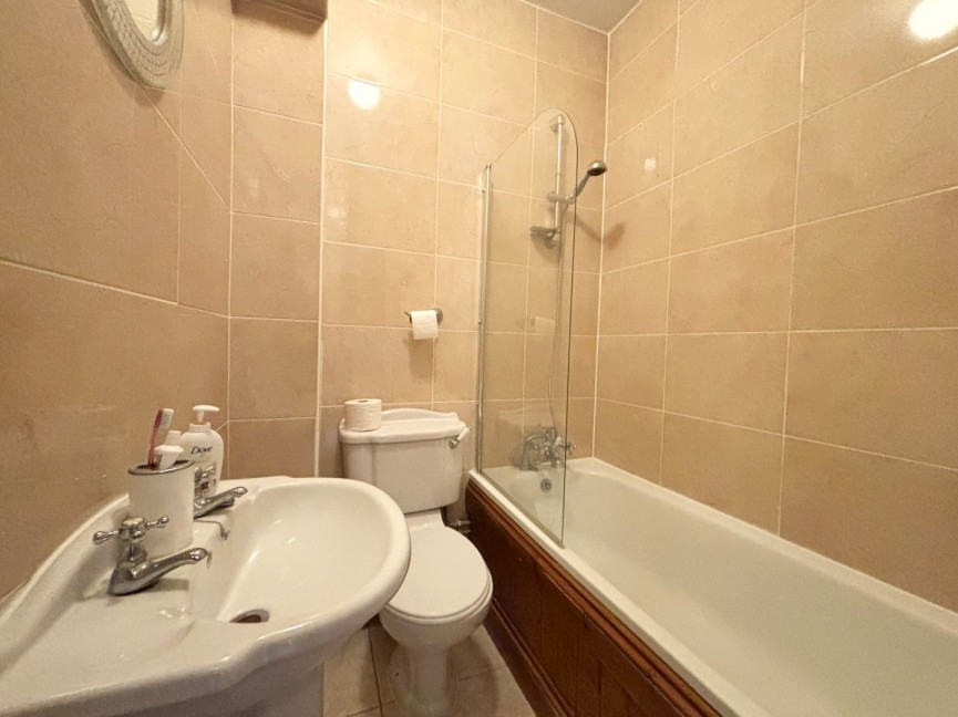 1 bedroom Flat for Letting Angel Pavement, ROYSTON, Hertfordshire