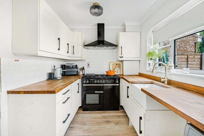 Birchwood Avenue, Hatfield, Hertfordshire