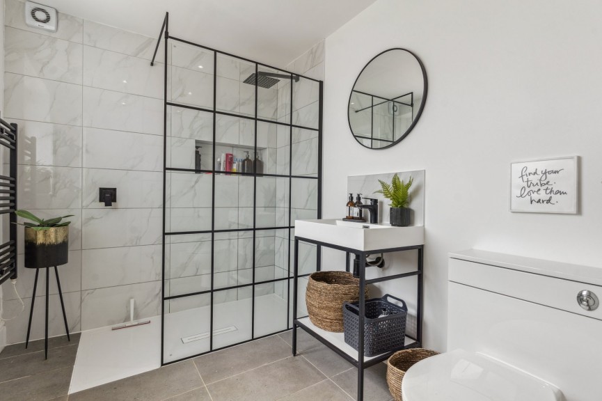 3 bedroom House for Sale Wilshere Crescent, Hitchin, Hertfordshire