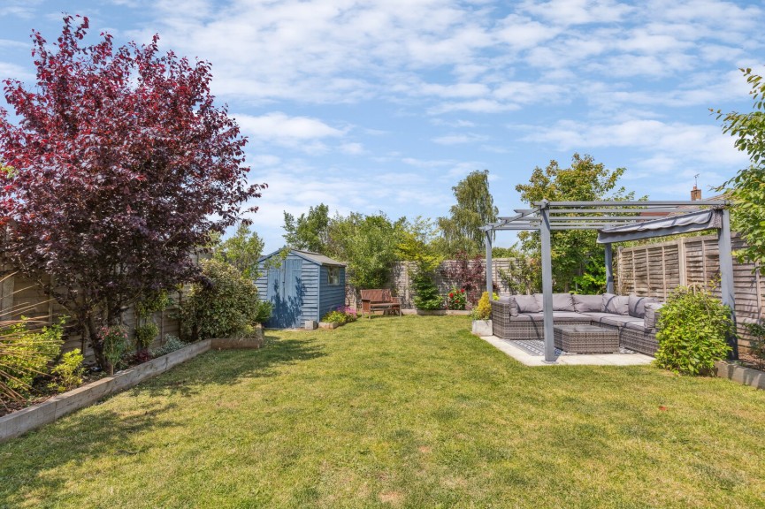 3 bedroom House for Sale Wilshere Crescent, Hitchin, Hertfordshire