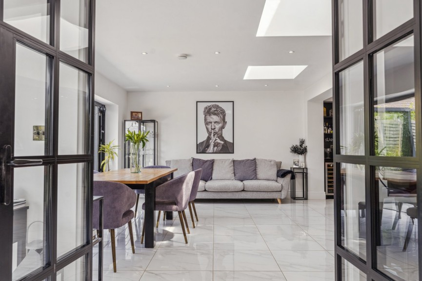 3 bedroom House for Sale Wilshere Crescent, Hitchin, Hertfordshire