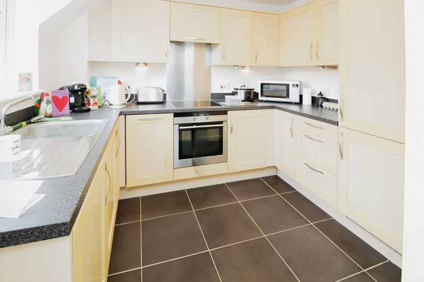 1 bedroom Flat for Sale Whinbush Road, Hitchin, Hertfordshire