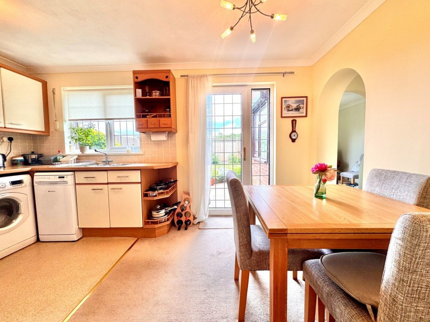 2 bedroom House for Sale Larkins Close, Baldock, Hertfordshire