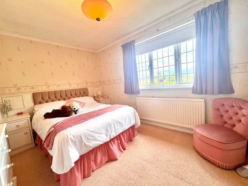 2 bedroom House for Sale Larkins Close, Baldock, Hertfordshire