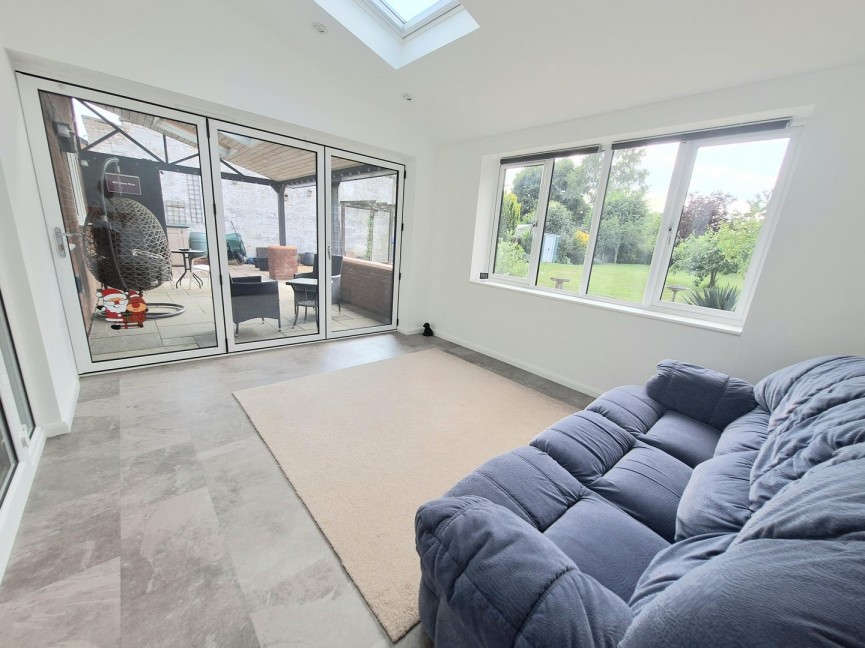 4 bedroom House for Sale Moggerhanger, Bedford