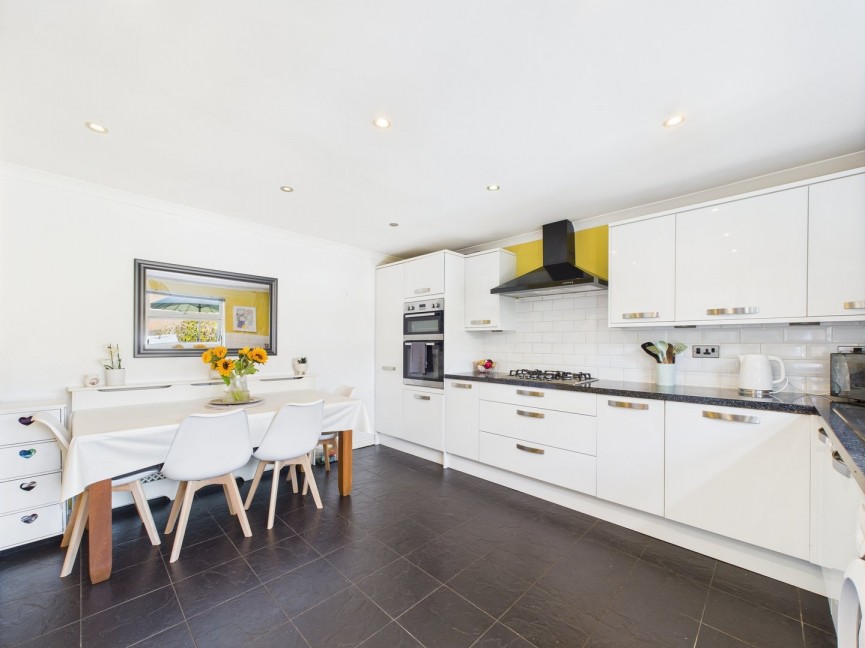 4 bedroom House for Sale Hardy Close, Hitchin, Hertfordshire
