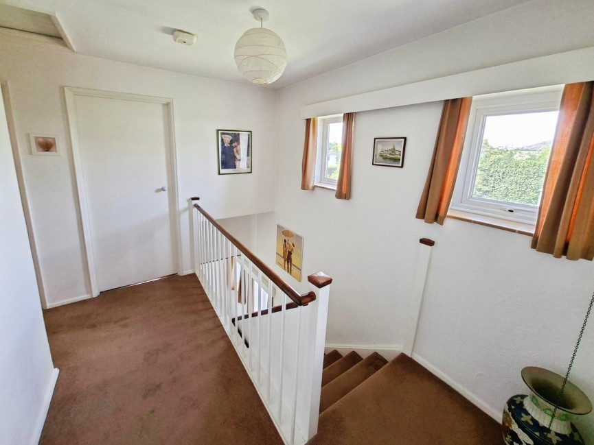 3 bedroom House for Sale Roe Green Close, Hatfield, Hertfordshire