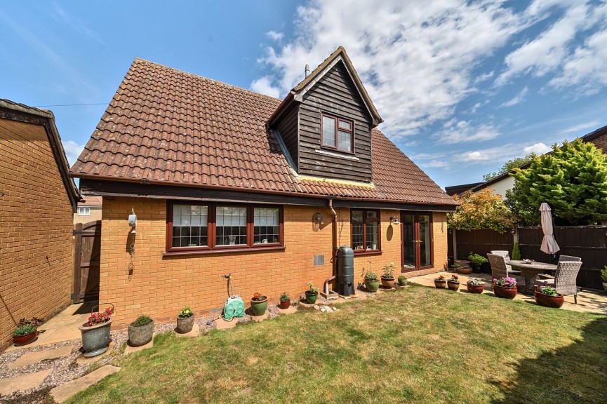 3 bedroom House for Sale Rook Tree Lane, Stotfold, Bedfordshire