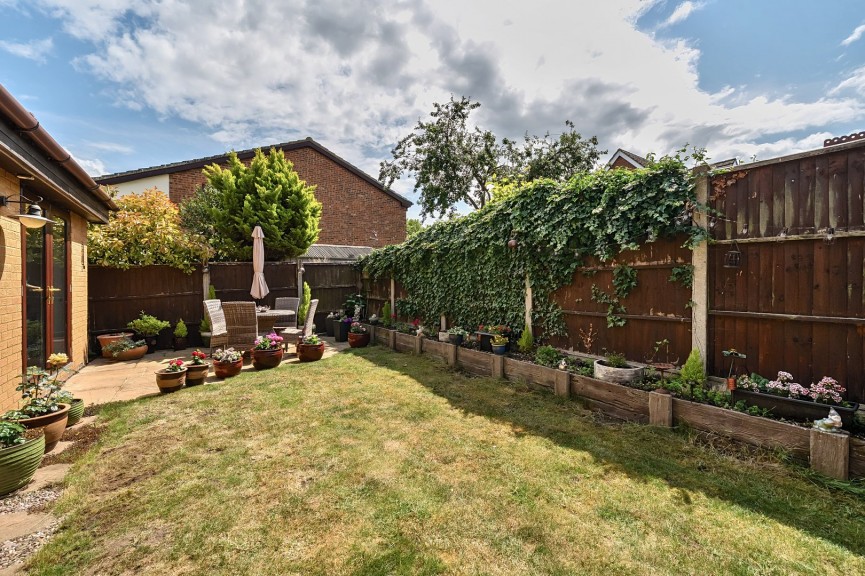 3 bedroom House for Sale Rook Tree Lane, Stotfold, Bedfordshire