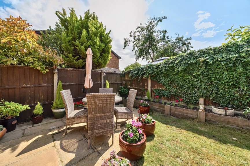 3 bedroom House for Sale Rook Tree Lane, Stotfold, Bedfordshire