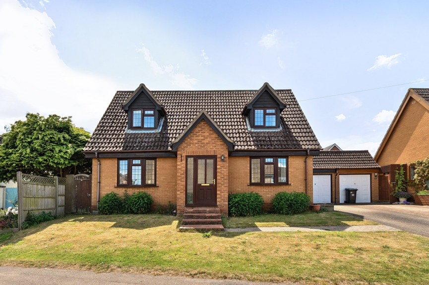 3 bedroom House for Sale Rook Tree Lane, Stotfold, Bedfordshire