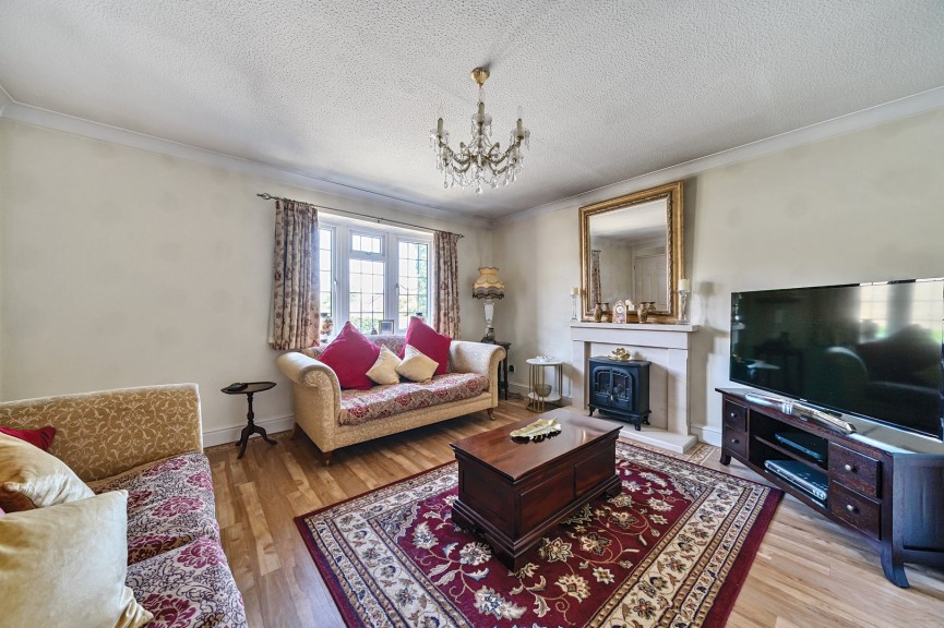 3 bedroom House for Sale Rook Tree Lane, Stotfold, Bedfordshire