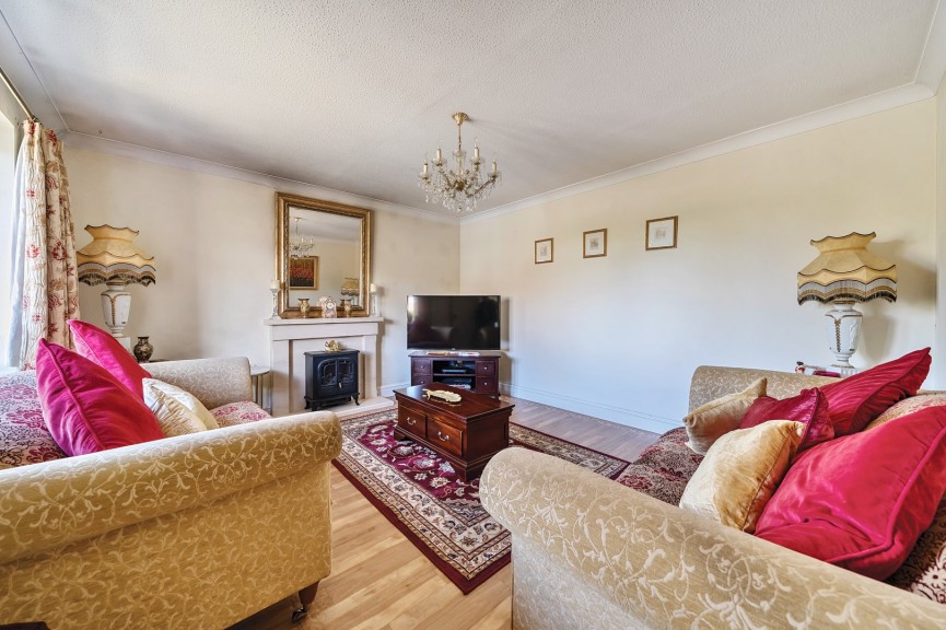 3 bedroom House for Sale Rook Tree Lane, Stotfold, Bedfordshire