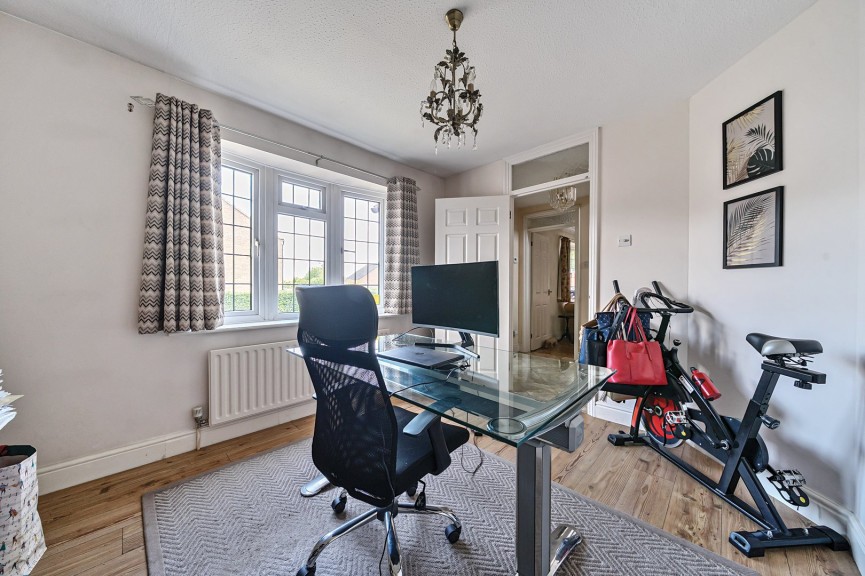 3 bedroom House for Sale Rook Tree Lane, Stotfold, Bedfordshire