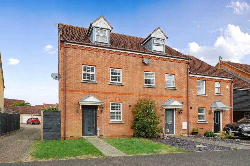 3 bedroom House for Sale Kingfisher Road, Shefford, Bedfordshire
