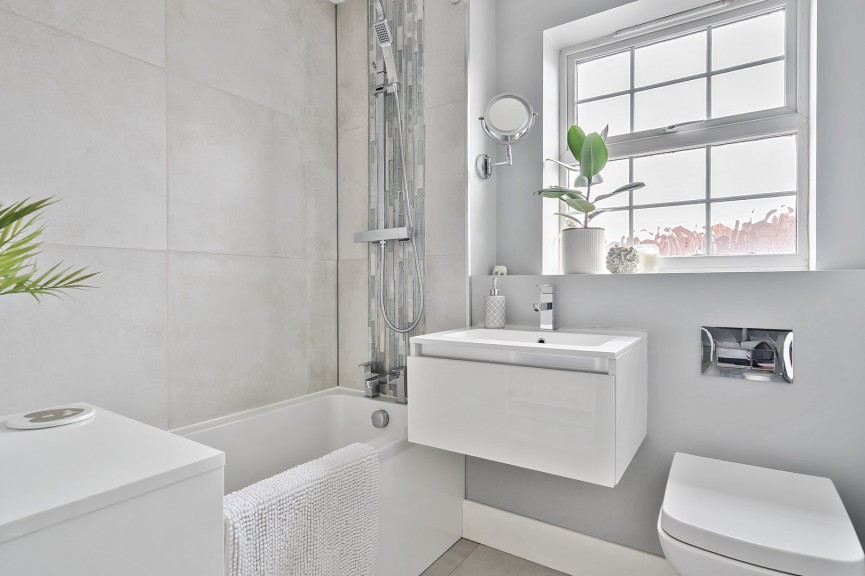 3 bedroom House for Sale Kingfisher Road, Shefford, Bedfordshire