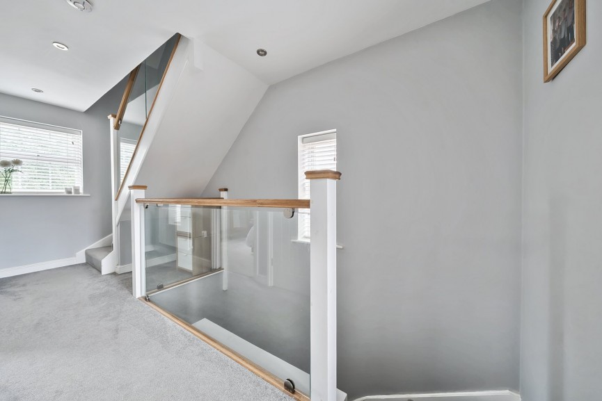 3 bedroom House for Sale Kingfisher Road, Shefford, Bedfordshire