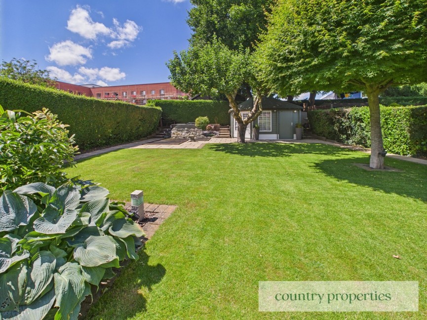 2 bedroom House for Sale Peartree Lane, Welwyn Garden City, Hertfordshire
