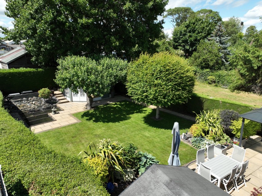 2 bedroom House for Sale Peartree Lane, Welwyn Garden City, Hertfordshire