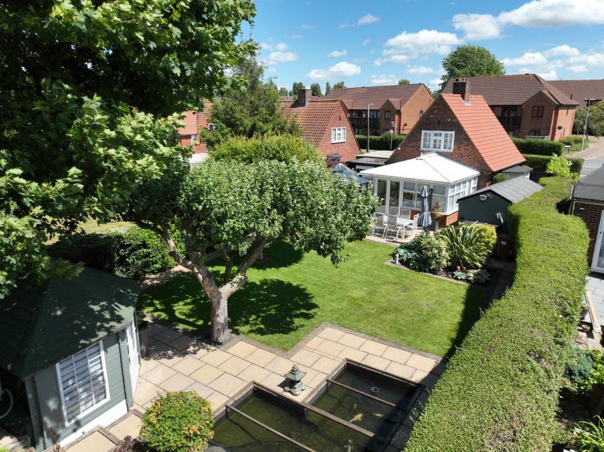 2 bedroom House for Sale Peartree Lane, Welwyn Garden City, Hertfordshire