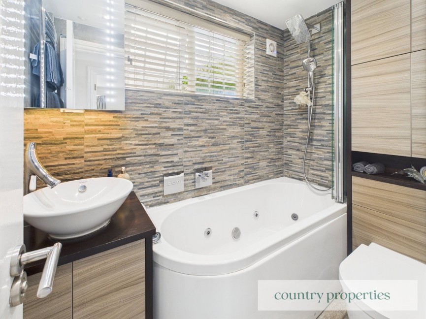 2 bedroom House for Sale Peartree Lane, Welwyn Garden City, Hertfordshire