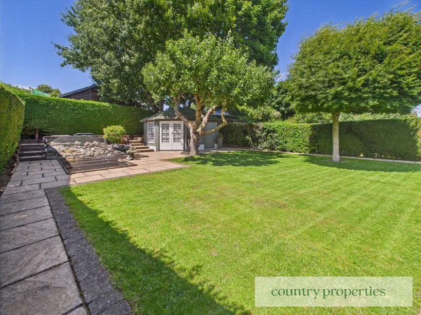 2 bedroom House for Sale Peartree Lane, Welwyn Garden City, Hertfordshire