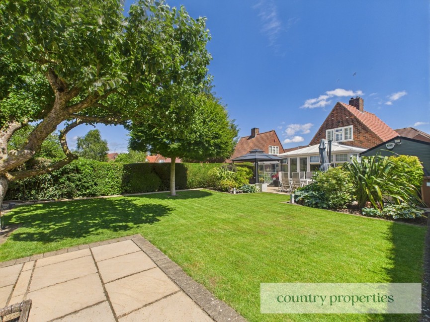 2 bedroom House for Sale Peartree Lane, Welwyn Garden City, Hertfordshire