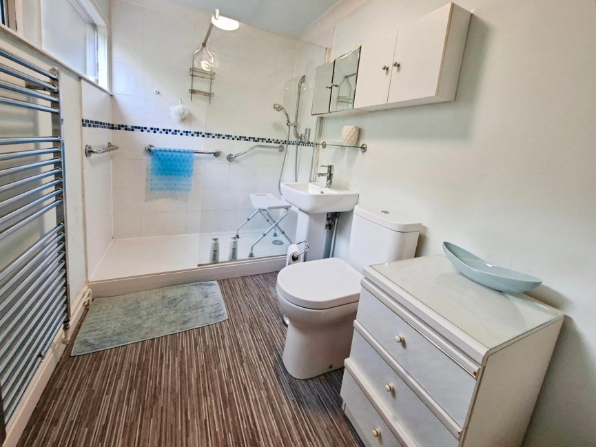 1 bedroom Bungalow for Sale The Ryde, Hatfield, Hertfordshire