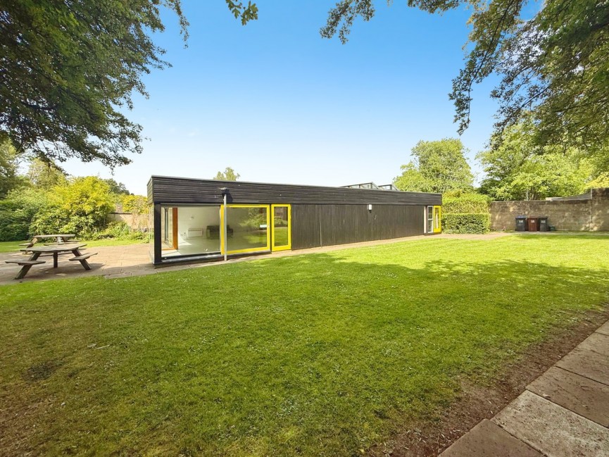 1 bedroom Bungalow for Sale The Ryde, Hatfield, Hertfordshire