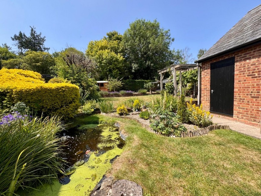 3 bedroom House for Sale High Street, GUILDEN MORDEN, Cambridgeshire