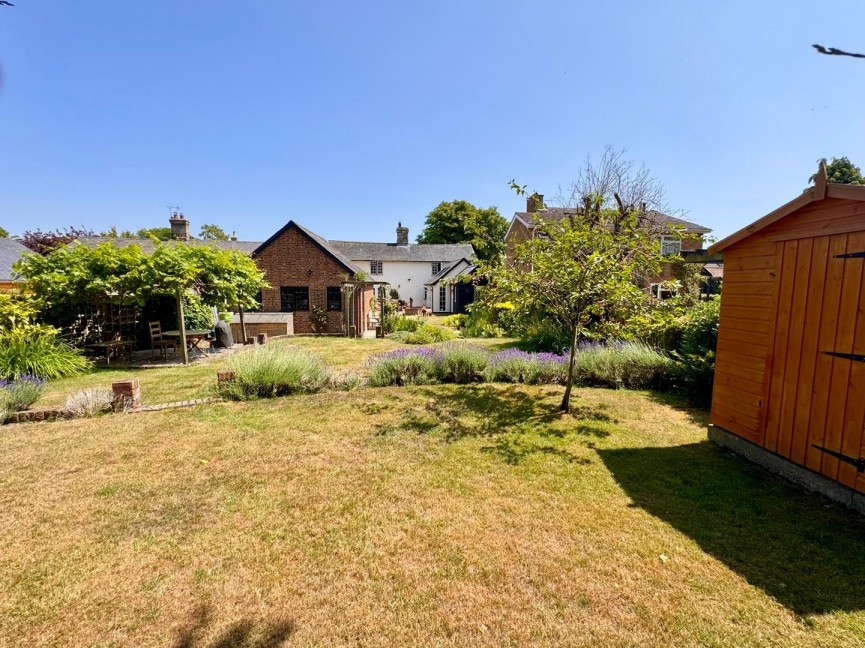 3 bedroom House for Sale High Street, GUILDEN MORDEN, Cambridgeshire