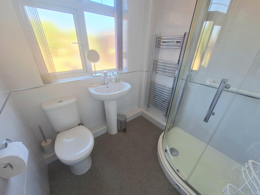 2 bedroom Bungalow for Sale Boddington Gardens, Biggleswade