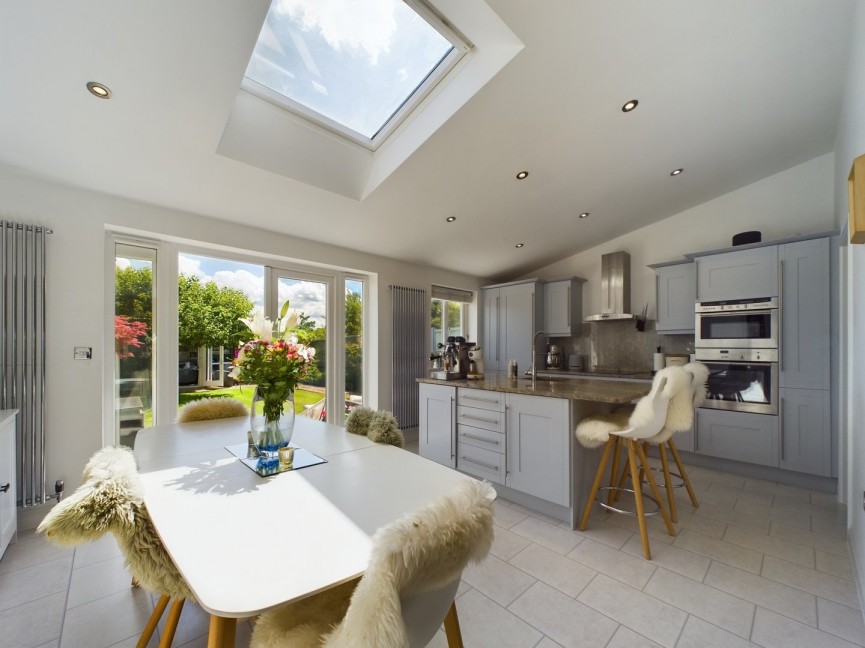 3 bedroom House for Sale Matthew Gate, Hitchin, Hertfordshire