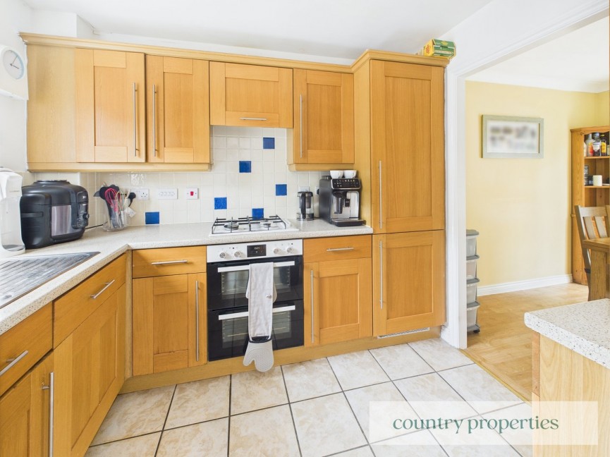 3 bedroom House for Sale Eddington Crescent, Welwyn Garden City, Hertfordshire