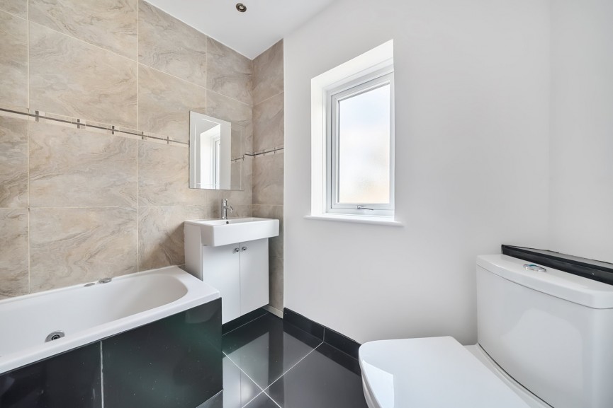 5 bedroom House for Sale Chase Hill Road, Arlesey, Bedfordshire