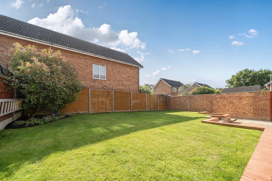5 bedroom House for Sale Chase Hill Road, Arlesey, Bedfordshire