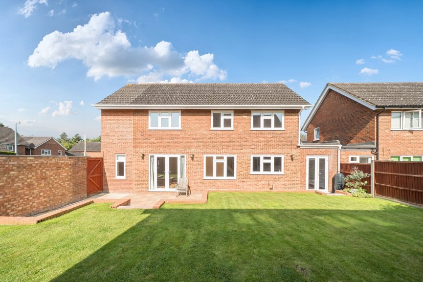 5 bedroom House for Sale Chase Hill Road, Arlesey, Bedfordshire