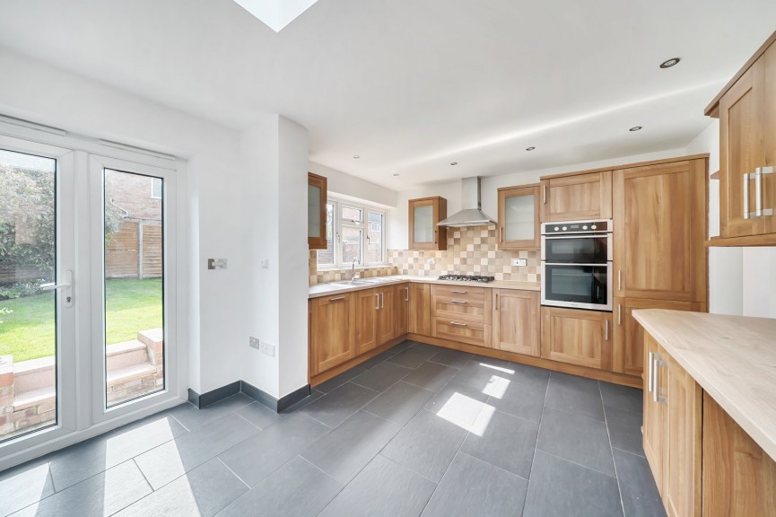 5 bedroom House for Sale Chase Hill Road, Arlesey, Bedfordshire