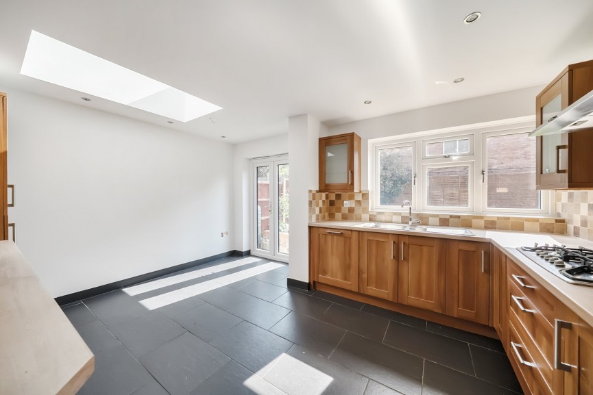 5 bedroom House for Sale Chase Hill Road, Arlesey, Bedfordshire