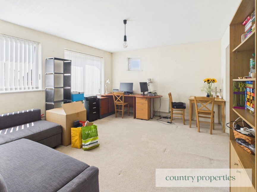 1 bedroom Flat for Sale Eddington Crescent, Welwyn Garden City, Hertfordshire